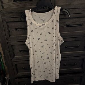Torrid White Floral Tank Top